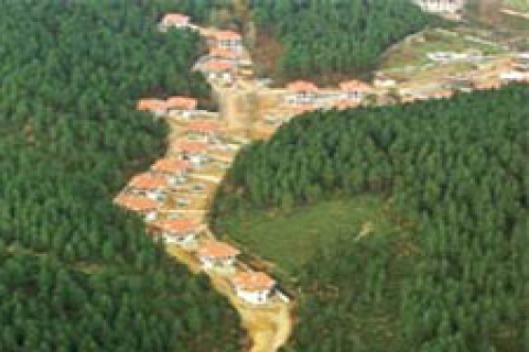 2-B'ler ya işgalciye, ya TOKİ'ye