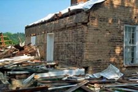 Kerpiç ve yığma binalar oto lastiğiyle güçlendirilebiliyor!