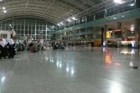 DHMİ'den İzmir'de kiralık havalimanı terminali!