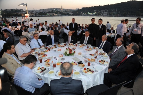 Sivas Platformu iftarı Haliç Kongre Merkezi'nde yapıldı! 