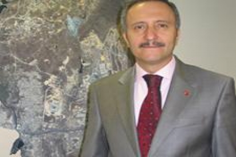 Aziz Yeniay: Ölü fiyata ev satmayın!