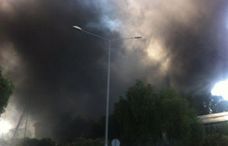 İzmir Atatürk OSB'de mürekkep fabrikasında yangın çıktı!