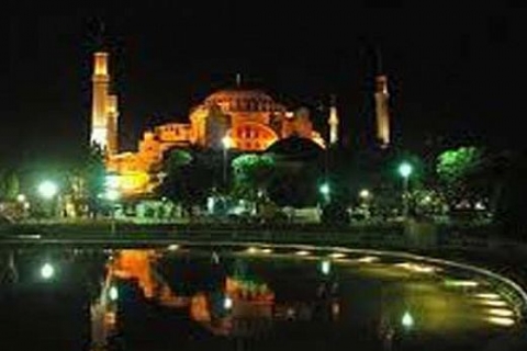 Hollywood yıldızı Ben Affleck'in ışıkları Ayasofya'ya zarar veriyor!