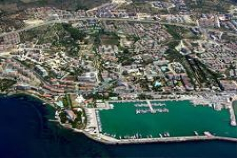 Serdar Akdoğan: Binlerce ev yapılması Kuşadası'nı bitirir