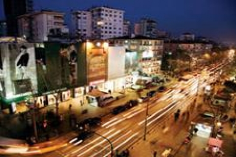 İstanbul'da 57 caddede 8 bin 500 mağaza!