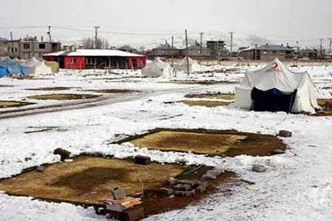 Van ve Erciş'te çadır kentler tahliye ediliyor! Depremzedenin gideceği yer belli değil!