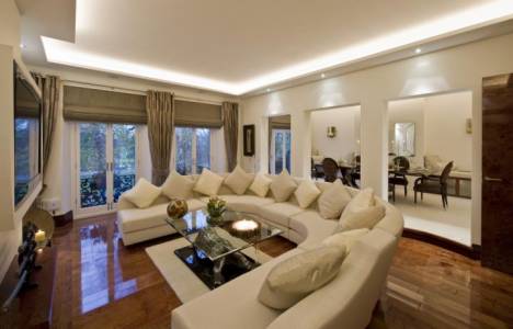 Serdar Bilgili sevgilisine Hyde Park'tan bahçeli villa aldı!