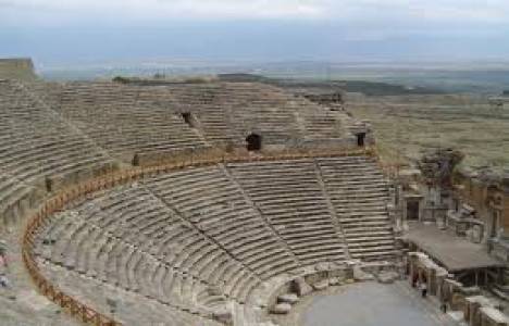 Hierapolis Antik Tiyatro'nun restorasyon çalışmaları tamamlandı!