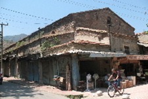 İzmir Vakıflar, Rum Mehmet Paşa Bedesteni 'ni restore ettirecek!