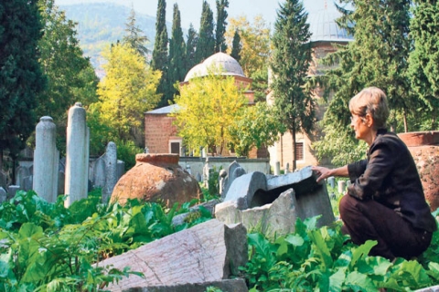  Bursa'da türbeler restore edilirken depremlere karşıda güçlendirilecek!