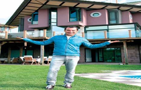 Ferhat Göçer, Boğaz manzaralı villasının kapılarını açtı!