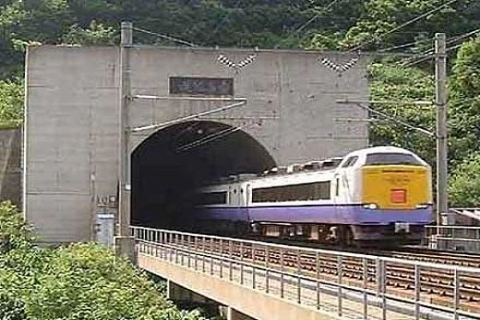 İngiltere Demiryolu Sektörü, Türkiye'nin demiryolu yatırımına hayran kaldı! 