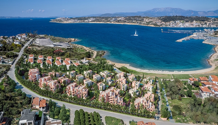 Yalı konseptini Ege’nin mavilikleriyle buluşturan DAP Çeşme projesinde ön talep fırsatı!