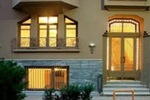 Beyoğlu'nda icradan 900 bin TL'ye satılık apartman!