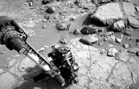  Mars'a Curiosity uzay robotu ilk kazmayı vurdu!