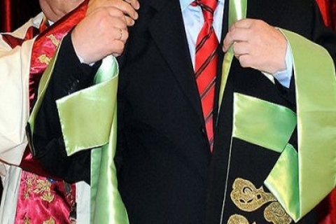 İzmir Üniversitesi Rektörlüğü 18 yardımcı doçent alacak!