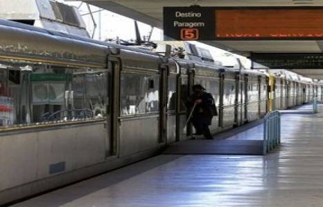 İspanya 423 tren istasyonunu elden çıkarıyor! 