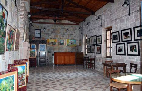 Ayvalık Karagöz Sanat Evi, sanatçı konaklaması projesini başlattı!