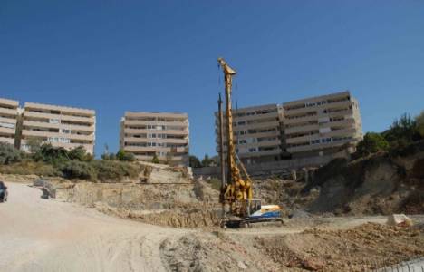 Şençağlayan Sitesi'ndeki 50 konut toprak kayması tehdidiyle karşı karşıya!