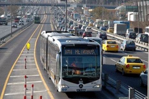 Avcılar-Beylikdüzü metrobüs hattı denemesi ertelendi!