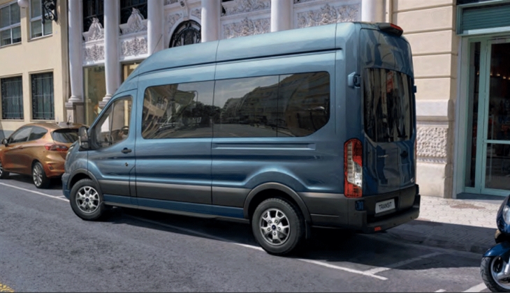 Ford Transit Minibüs e 7 bin Türk Lirası indirim! Bu fırsat kaçmaz! İşte 22 Mart 2022 fiyat listesi!