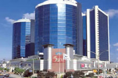 Sosyete krizde Akmerkez bile kira düşürdü!