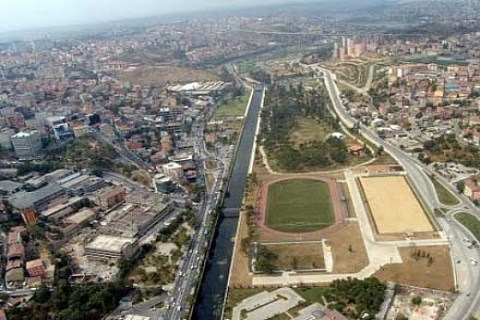 MCL Gayrimenkul Kağıthane'deki binasını satılığa çıkardı!