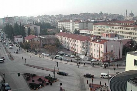 Gaziantep'te 980 bin TL'ye icradan satılık üç katlı işyeri!