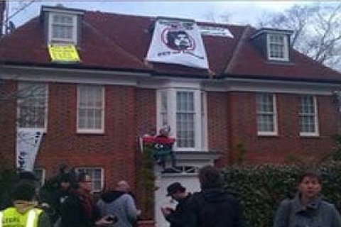 Kaddafi'nin oğlunun Londra'daki evi Libya hükümetine devredilecek!