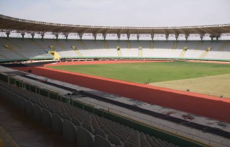 GAP Arena Stadyumu'ndaki çim sorunu gideriliyor!