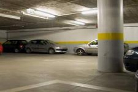 AVM'ler Danıştay'ın kararına rağmen otopark ücreti alıyor