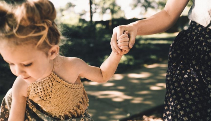 Aile Bakanlığı’ndan kadınlara müjde üstüne müjde! Resmen açıklandı! 2023 doğum izni ücreti belli oldu!