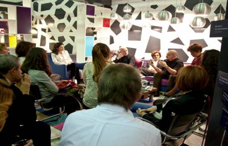 Farklı Kültür Aynı Mekan