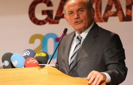  Kadir Topbaş: Atatürk Anıtı'nın kaldırılması söz konusu değil!