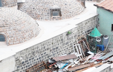 Kayseri Hilmi Paşa Mescidi'ndeki molozlar ne zaman temizlenecek?