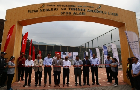 Payas Mesleki ve Teknik Anadolu Lisesi spor alanı