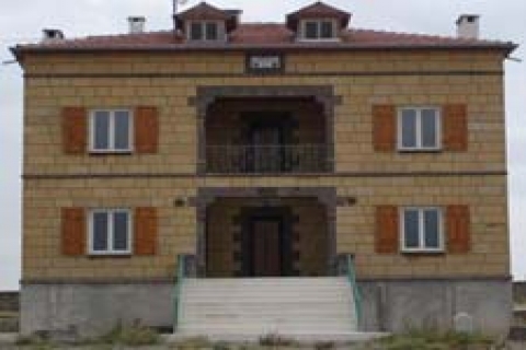 Ankara Altındağ'da 12 konut ve 2 dükkan satılacak