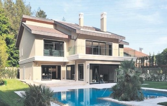 Ajda Pekkan Bahçeköy deki villasını stüdyoya çevirdi!