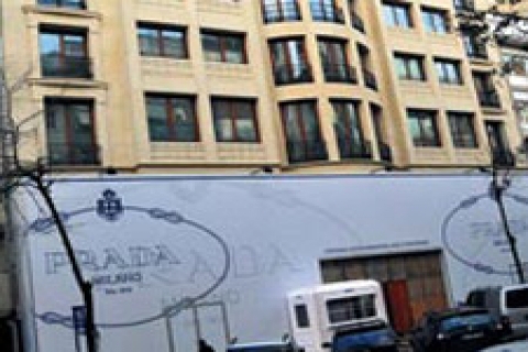 Prada Nişantaşı'na geliyor