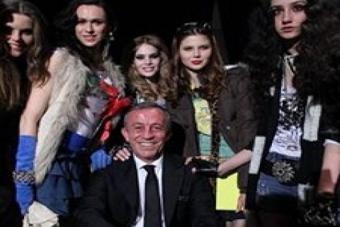 Ali Ağaoğlu, 700 bin lira ile İstanbul Moda Haftası'na sponsor oldu
