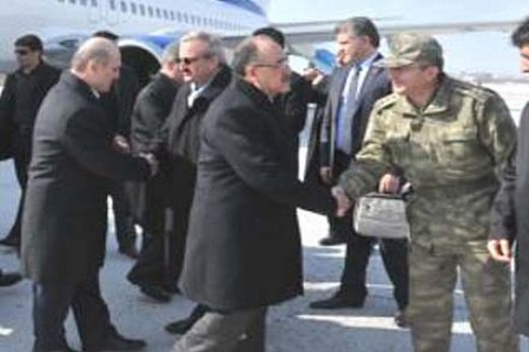 Erdoğan Bayraktar, Beşir Atalay ile birlikte Van'da! 