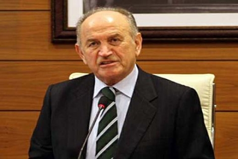 Kadir Topbaş: 14 milyonluk bir şehir, tek meydanda toplanamaz!