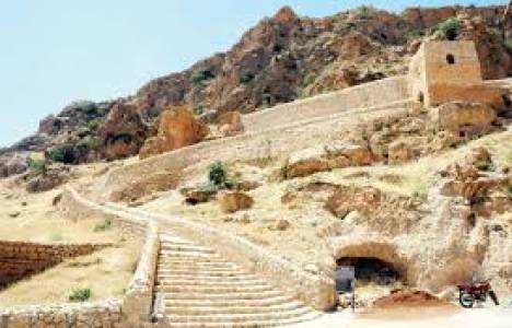 Süryaniler Mor Manastır arazilerini geri almak istiyor!
