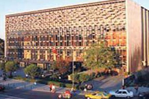 AKM binası sonunda Sabancı Vakfı'nın elini taşın altına koymasıyla yenileniyor!