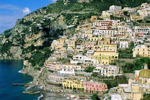 Yurtdışı turları 2011'e göre ortalama 100 euro ucuzladı!