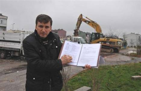  Belediye ihaleyle verdiği büfeyi gecekondu diye yıktı!