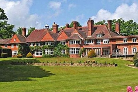 Adele, 6 milyon Sterlin değerinde bir malikane satın aldı!