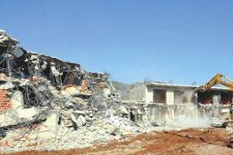 Marmaris'te yine yıkım zamanı