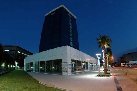 Dragos Park Maltepe'de metrekaresi 2 bin 300 dolara ofis!