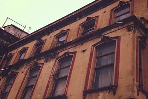 Kadir Topbaş, İstanbul'daki binaların kirliliğine çözüm bulamaz mı